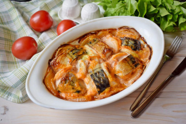 Mackerel pieces baked in the oven