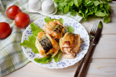 Mackerel pieces baked in the oven