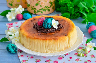 Cottage cheese Easter baked in the oven