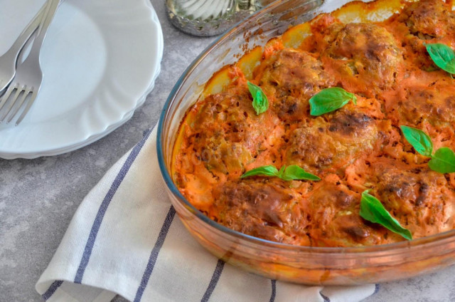 Lazy cabbage rolls with rice with cabbage and minced meat in the oven