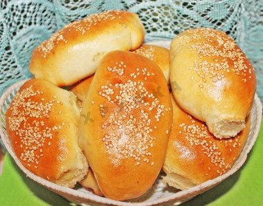 Pies with powdered milk in the oven