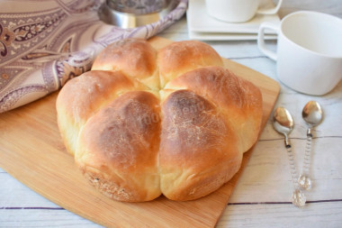 Buns with yeast dough jam in the oven