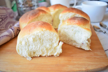 Buns with yeast dough jam in the oven