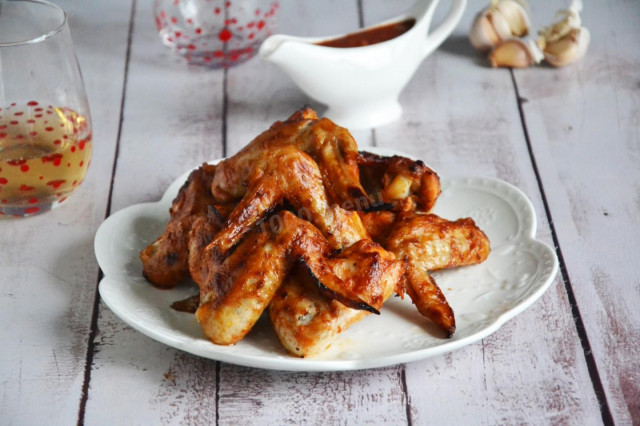 Wings with a crispy crust in the oven