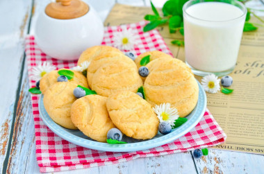 Delicious quick and simple cookies for tea in the oven