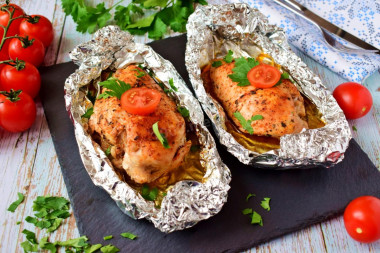 Chicken breasts in foil baked in the oven