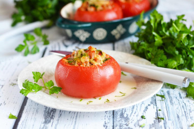 Stuffed tomatoes with ham and cheese