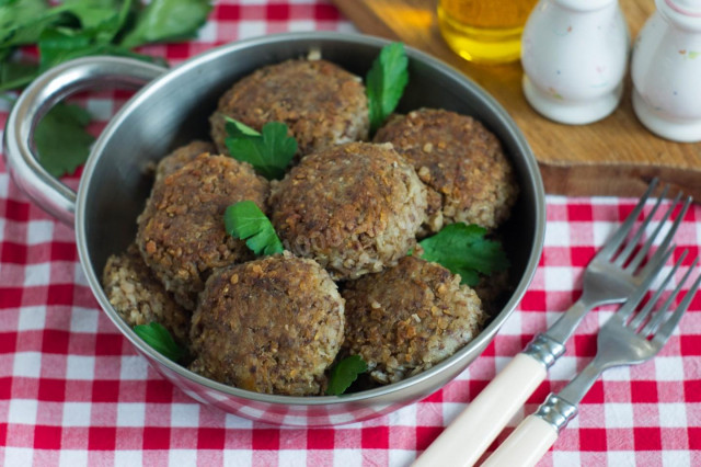 Buckwheat cutlets from buckwheat porridge lean