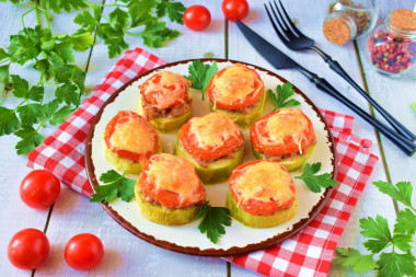 Zucchini in the oven with minced meat and tomatoes