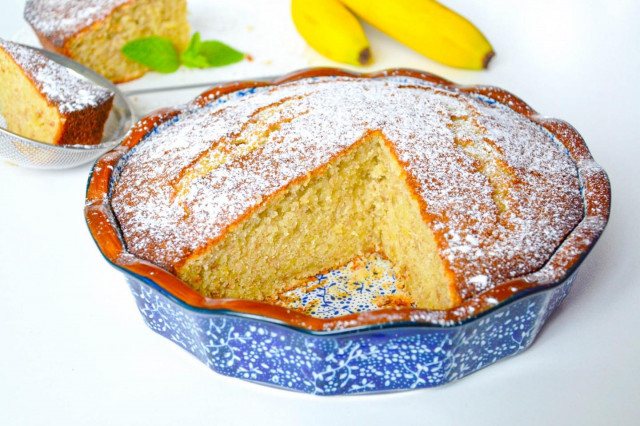 Banana cake in the oven