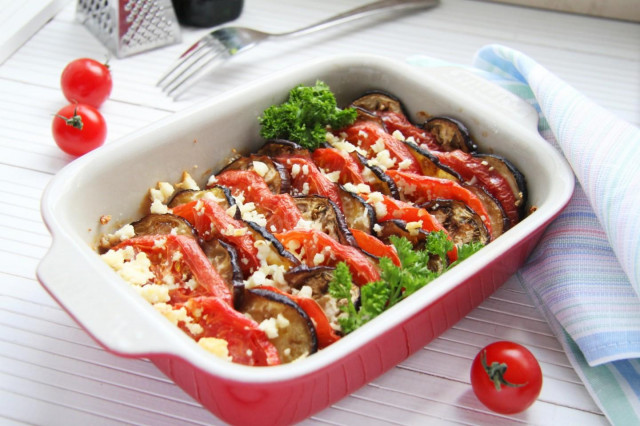 Eggplant casserole in the oven