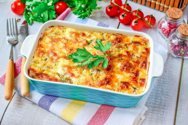 Minced meat in sour cream sauce in the oven