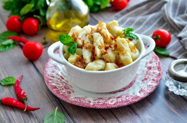 Lazy dumplings with potatoes