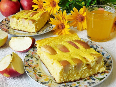 Cottage cheese casserole with apples in the oven