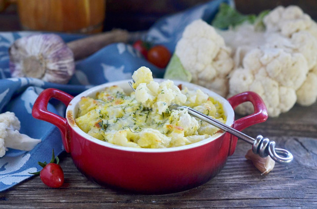 Cauliflower casserole in the oven with cheese