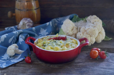 Cauliflower casserole in the oven with cheese