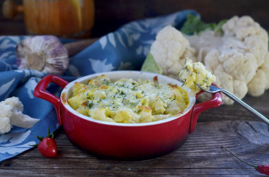 Cauliflower casserole in the oven with cheese