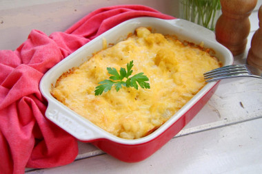 Cauliflower in the oven with egg and cheese