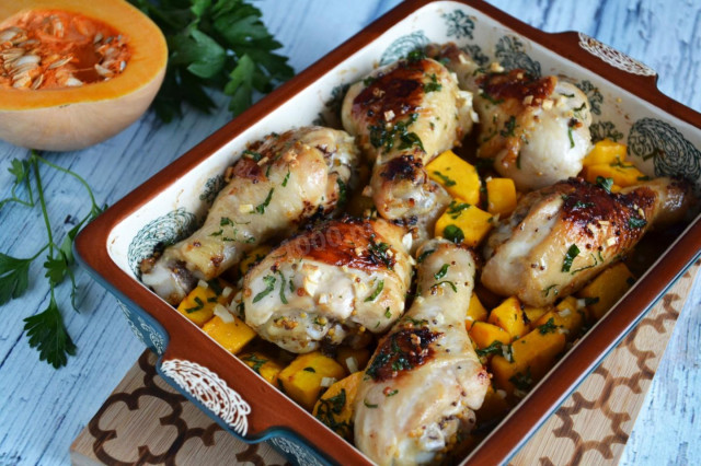 Chicken with pumpkin in the oven