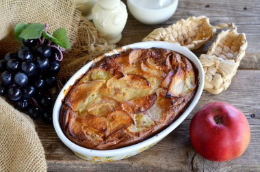 Milk charlotte with apples