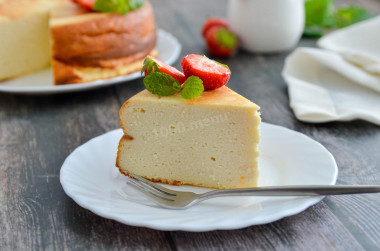 Airy cottage cheese casserole in the oven