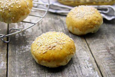 Sesame buns in the oven