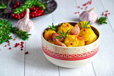 Baked potatoes in the oven