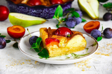 Fruit pie in the oven