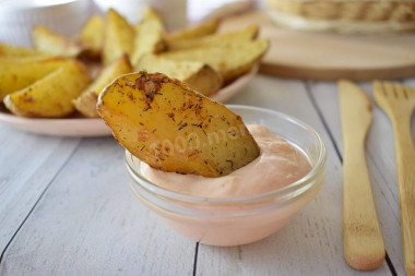 Potatoes in the peel baked in the oven in a rustic way