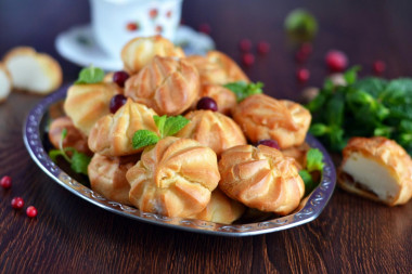 Profiteroles with custard