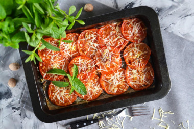 Tomatoes with cheese in the oven