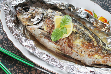 Carp baked in the oven