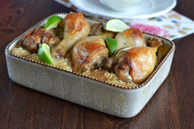 Chicken drumsticks with rice in the oven