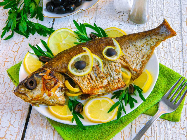 Bream in the oven in foil