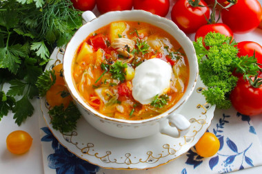 Cabbage soup with chicken