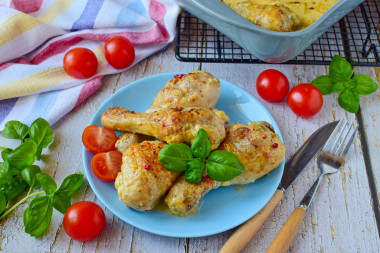 Chicken drumsticks in creamy mustard sauce