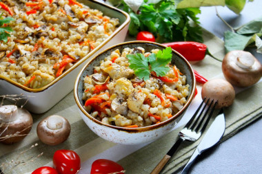 Pearl barley with chicken in the oven