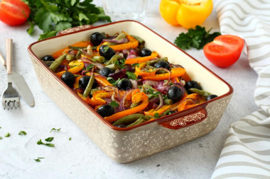 Pink salmon baked in the oven with juicy vegetables