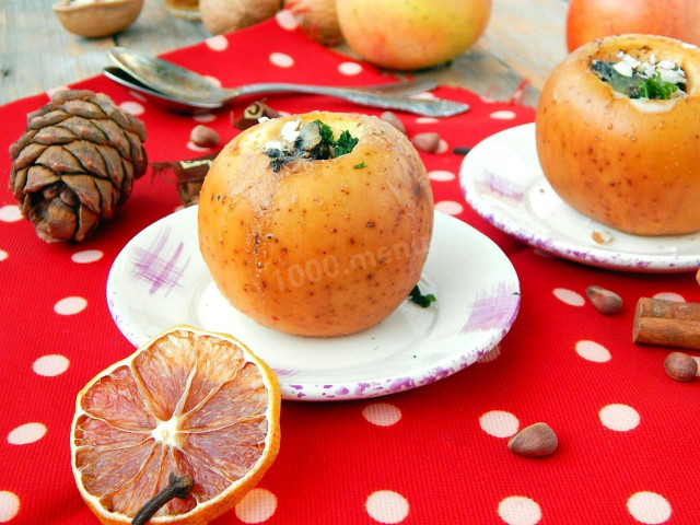 Apples with sour cream in the oven