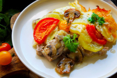 French style meat with potatoes and mushrooms