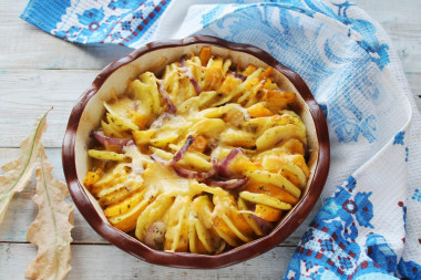 Baked potatoes with pumpkin in the oven