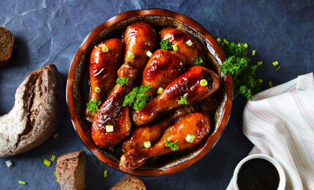 Chicken drumsticks in soy sauce in the oven