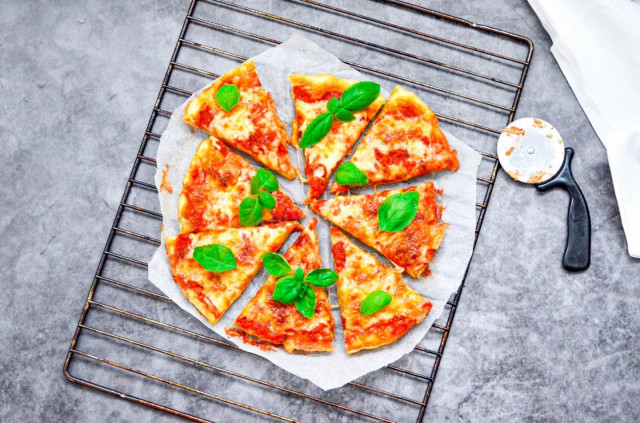 Aspic pizza on kefir in the oven