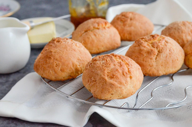 Rolls without yeast on kefir in the oven