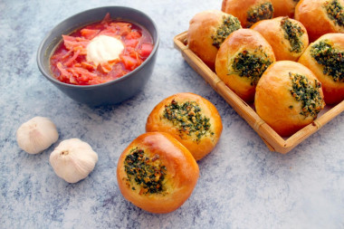 Buns with garlic and herbs in the oven