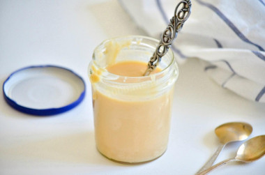 Homemade condensed milk