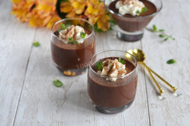 Chocolate mousse for dessert