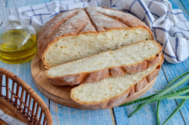 Onion bread in the oven