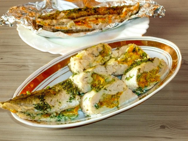 Hake in foil in the oven