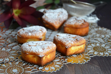 Cottage cheese with semolina in oven